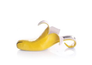 Banana-Shoe-Kobi-Levi-640x452