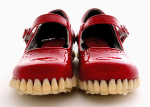 fantich-young-add-teeth-to-mary-janes-designboom-01