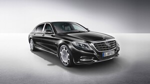 2015-S-CLASS-S600-MAYBACH-FUTURE-GALLERY-002-GOE-DR