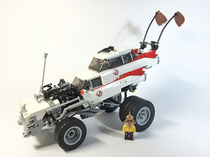 The-Vehicles-of-Mad-Max-Fury-Road-In-Shiny-LEGO-4