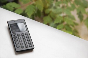 punkt-mp-01-mobile-phone-01