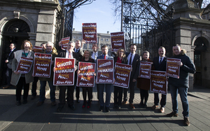 25/1/2017. Sinn Fein Housing Protests. Pictured are Sinn Fein TDs and Senators outside Leinster House in Dublin today. Sinn Fein held a protest to highlight the government’s lack of action to tackle the housing crisis. Photo:Leah Farrell /RollingNews.ie