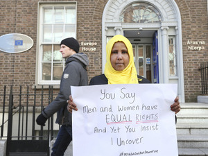 0061 European hijab ban protest_90506269