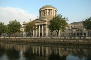 DUB-Dublin-Four-Courts-and-River-Liffey-from-Merchants-Quay-05-3008x2000