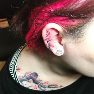 helix-ear-tattoo-2